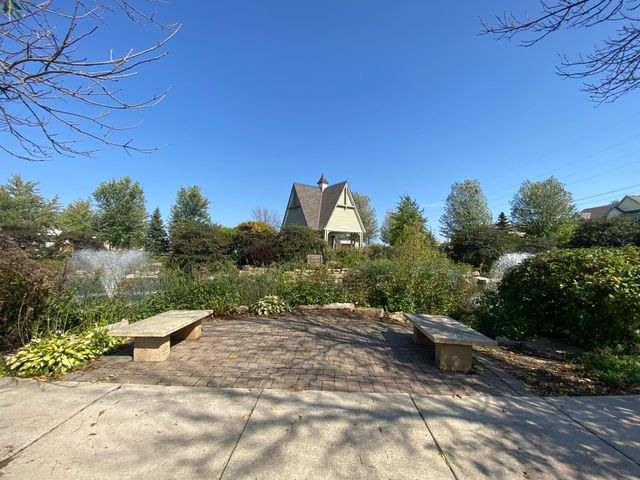 4605 Victor Path 6, Hugo, MN 55038
