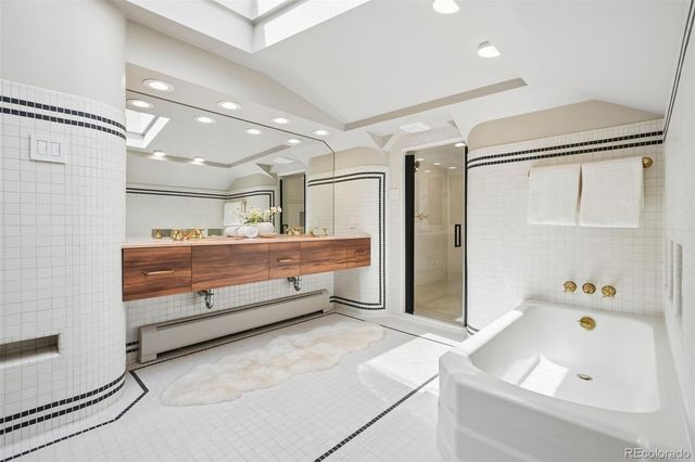 2104 Glenarm Place, Denver, CO 80205