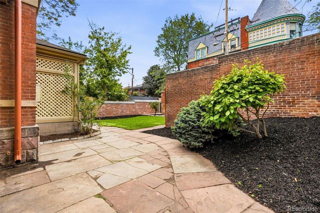 2104 Glenarm Place, Denver, CO 80205