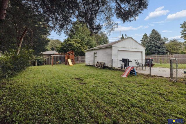 6042 Leighton Avenue, Lincoln, NE 68507