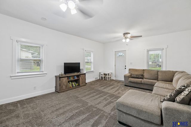 6042 Leighton Avenue, Lincoln, NE 68507