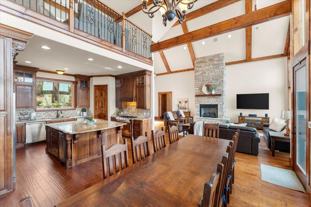 350 E El Dorado Drive, Scroggins, TX 75480