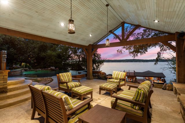 350 E El Dorado Drive, Scroggins, TX 75480