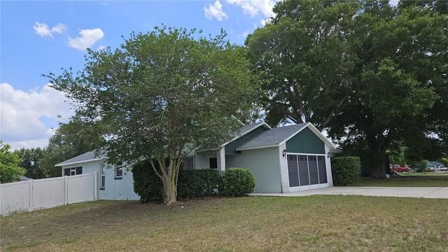 108 BRITTANY AVENUE, Mascotte, FL 34753