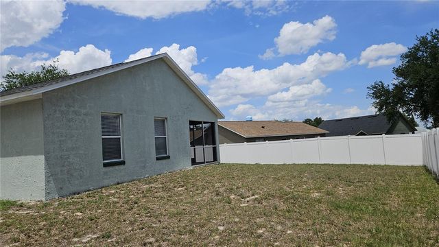 108 BRITTANY AVENUE, Mascotte, FL 34753