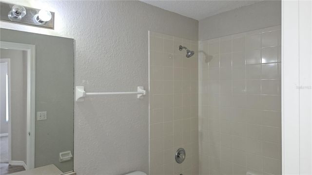 108 BRITTANY AVENUE, Mascotte, FL 34753