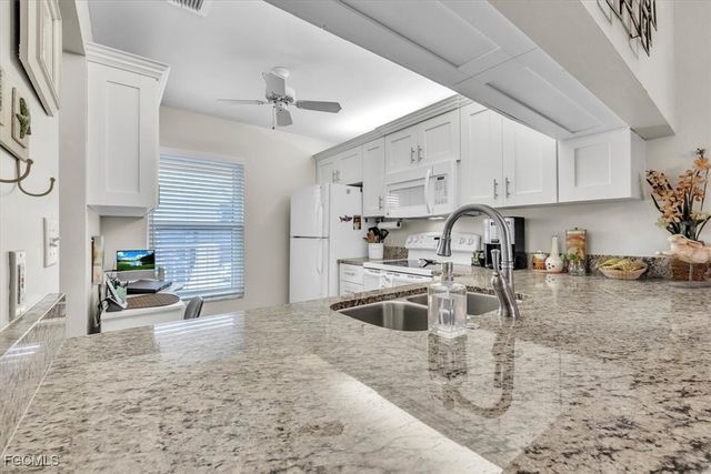 15000 Arbor Lakes DR E 6, North Fort Myers, FL 33917