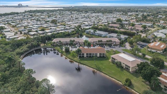 15000 Arbor Lakes DR E 6, North Fort Myers, FL 33917