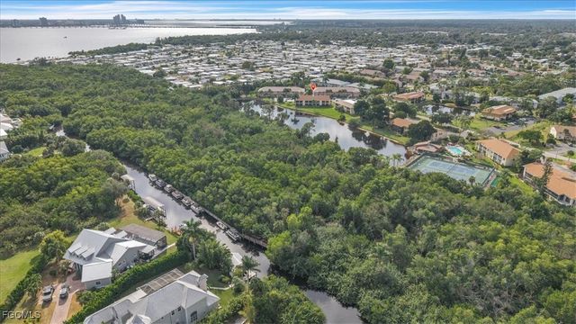 15000 Arbor Lakes DR E 6, North Fort Myers, FL 33917