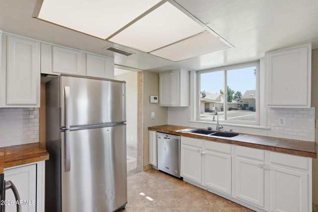 2455 E BROADWAY Road 8, Mesa, AZ 85204
