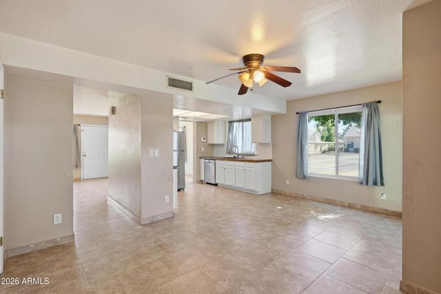 2455 E BROADWAY Road 8, Mesa, AZ 85204