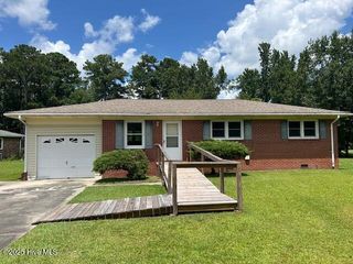 1201 Cherry Tree Drive, New Bern, NC 28562
