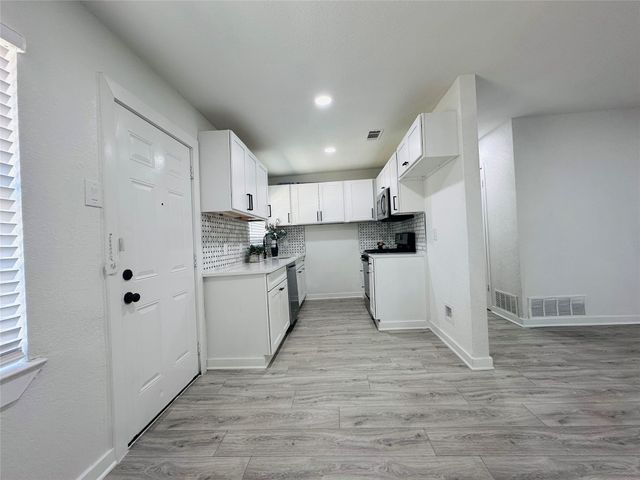 117 E Vista Drive, Garland, TX 75041