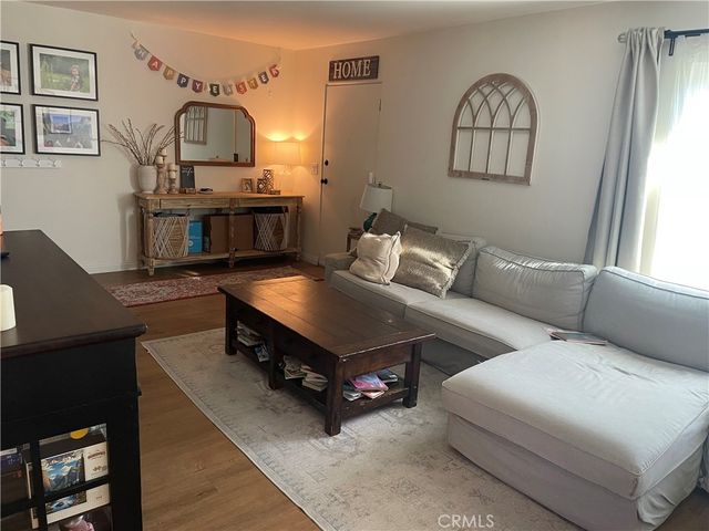 1964 W Glenoaks D, Anaheim, CA 92801