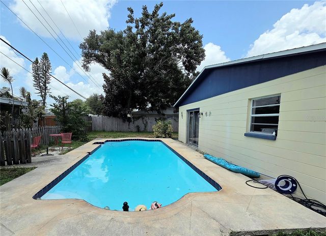 9272 51ST STREET N, Pinellas Park, FL 33782