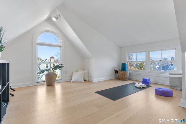 22 Ensign Road, Norwalk, CT 06853