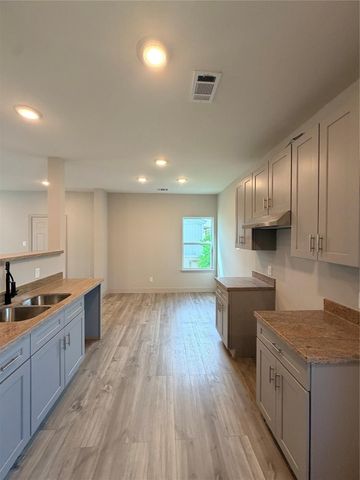 130 Flamingo Bight S, Baytown, TX 77523
