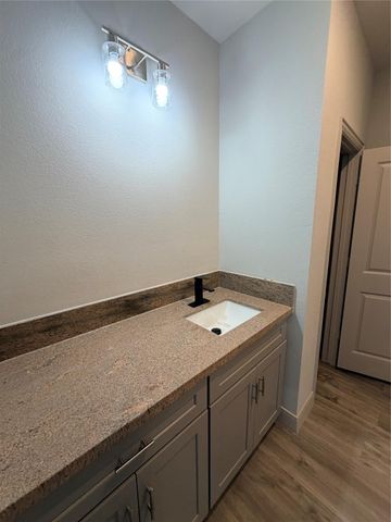 130 Flamingo Bight S, Baytown, TX 77523