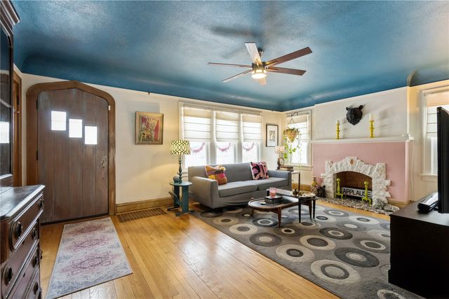 409 20th Street NE, Cedar Rapids, IA 52402