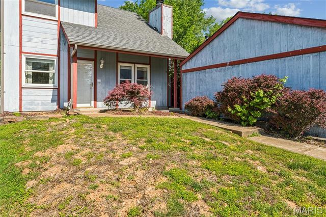 429 Far Hill Drive, Ballwin, MO 63021