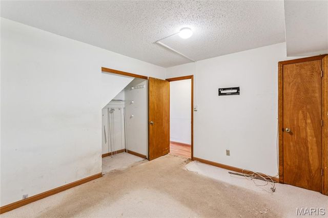 429 Far Hill Drive, Ballwin, MO 63021