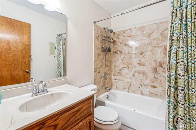 429 Far Hill Drive, Ballwin, MO 63021