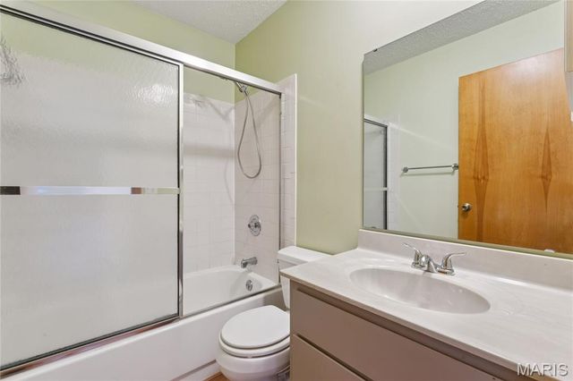 429 Far Hill Drive, Ballwin, MO 63021