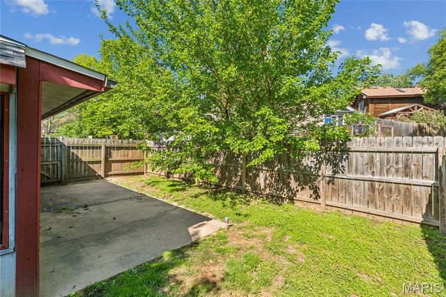 429 Far Hill Drive, Ballwin, MO 63021