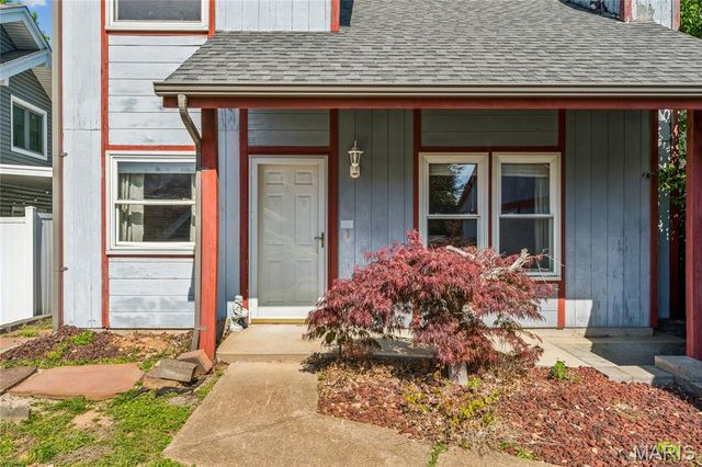 429 Far Hill Drive, Ballwin, MO 63021