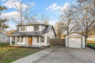 806 N Beaty Street, Athens, AL 35611