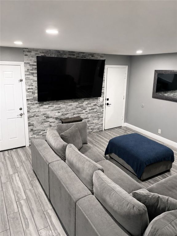 7258 Exeter 6, Paramount, CA 90723