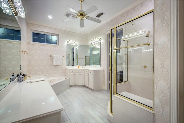 6404 Creekside Drive, Greenville, TX 75402