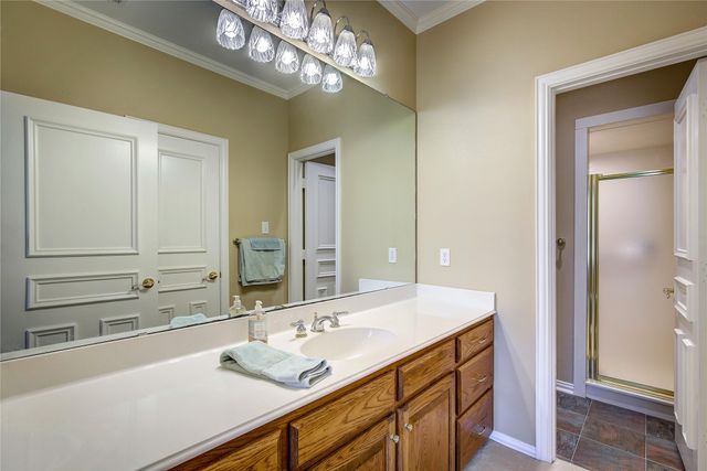 6404 Creekside Drive, Greenville, TX 75402