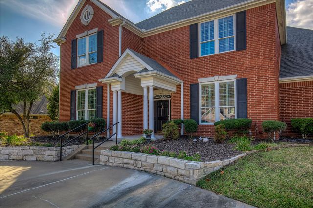 6404 Creekside Drive, Greenville, TX 75402