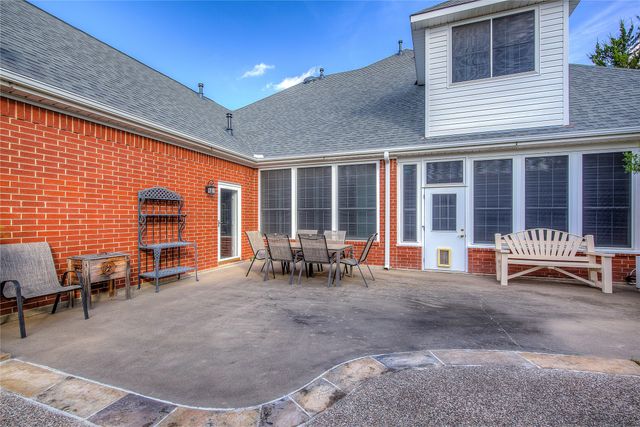 6404 Creekside Drive, Greenville, TX 75402