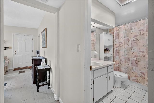 2514 DRAKE DRIVE, Orlando, FL 32810
