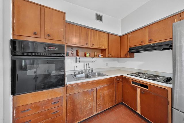 2514 DRAKE DRIVE, Orlando, FL 32810