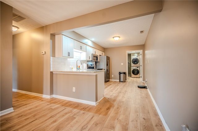 19 Edinburgh Village Drive, Centerville, OH 45458