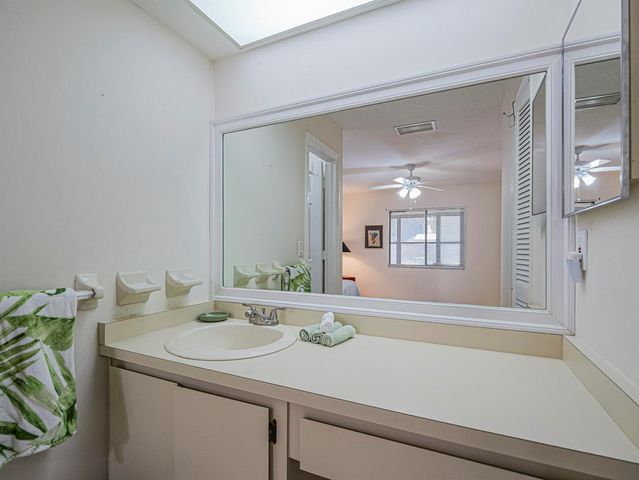 660 26TH Court, Vero Beach, FL 32962