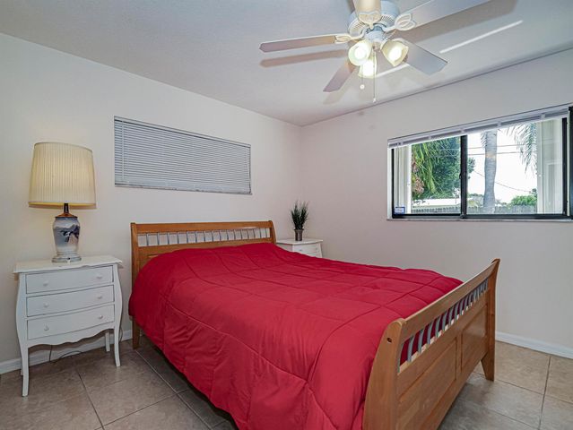 660 26TH Court, Vero Beach, FL 32962