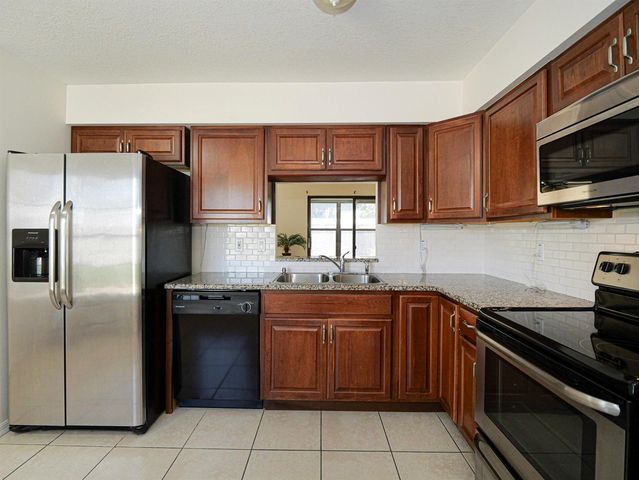 660 26TH Court, Vero Beach, FL 32962