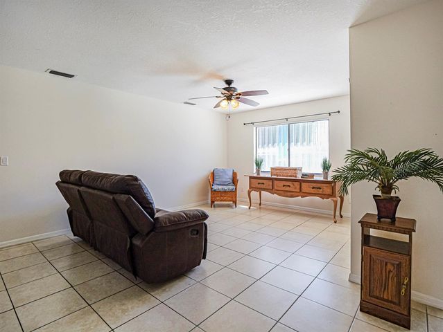 660 26TH Court, Vero Beach, FL 32962