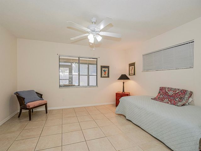 660 26TH Court, Vero Beach, FL 32962