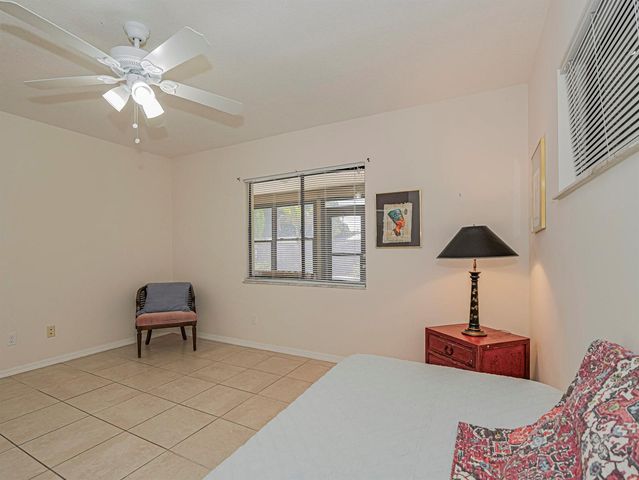 660 26TH Court, Vero Beach, FL 32962