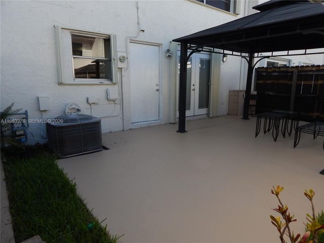 6959 SW 110th Ct, Miami, FL 33173