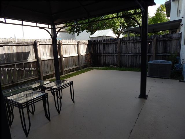 6959 SW 110th Ct, Miami, FL 33173