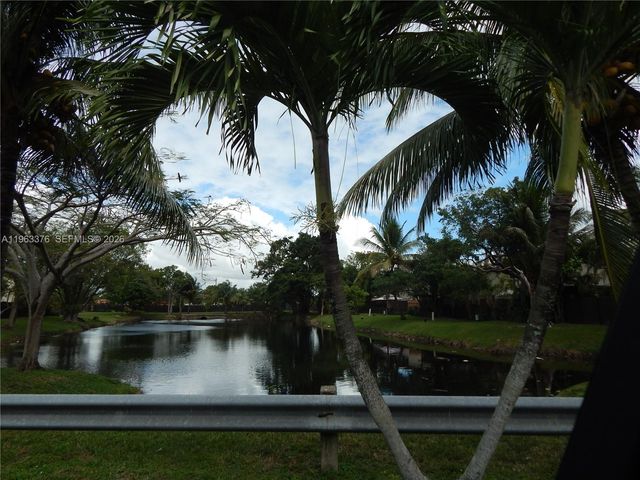 6959 SW 110th Ct, Miami, FL 33173