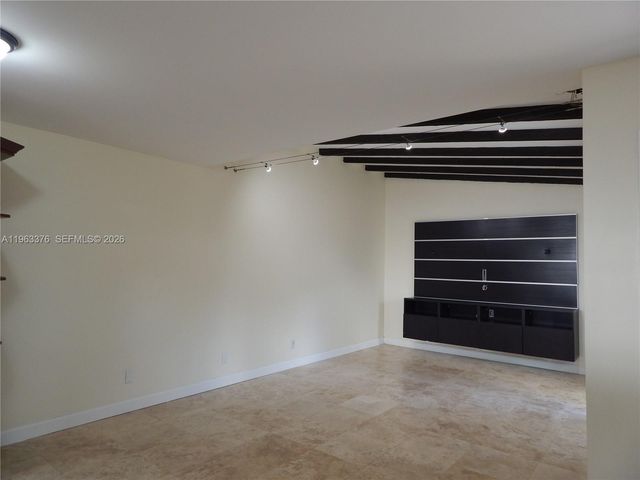 6959 SW 110th Ct, Miami, FL 33173