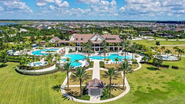 601 Hookline Circle, Loxahatchee, FL 33470