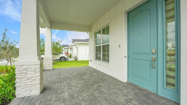 601 Hookline Circle, Loxahatchee, FL 33470